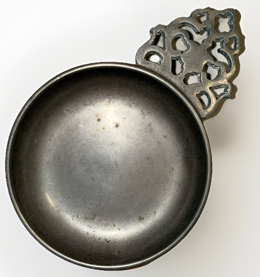Stede Pewter Porringer Filigree Handle Horsehead Hallmark Danforth Collection - AntiquesEtceteraStede Pewter Porringer Filigree Handle Horsehead Hallmark Danforth CollectionStedeAntiquesEtcetera