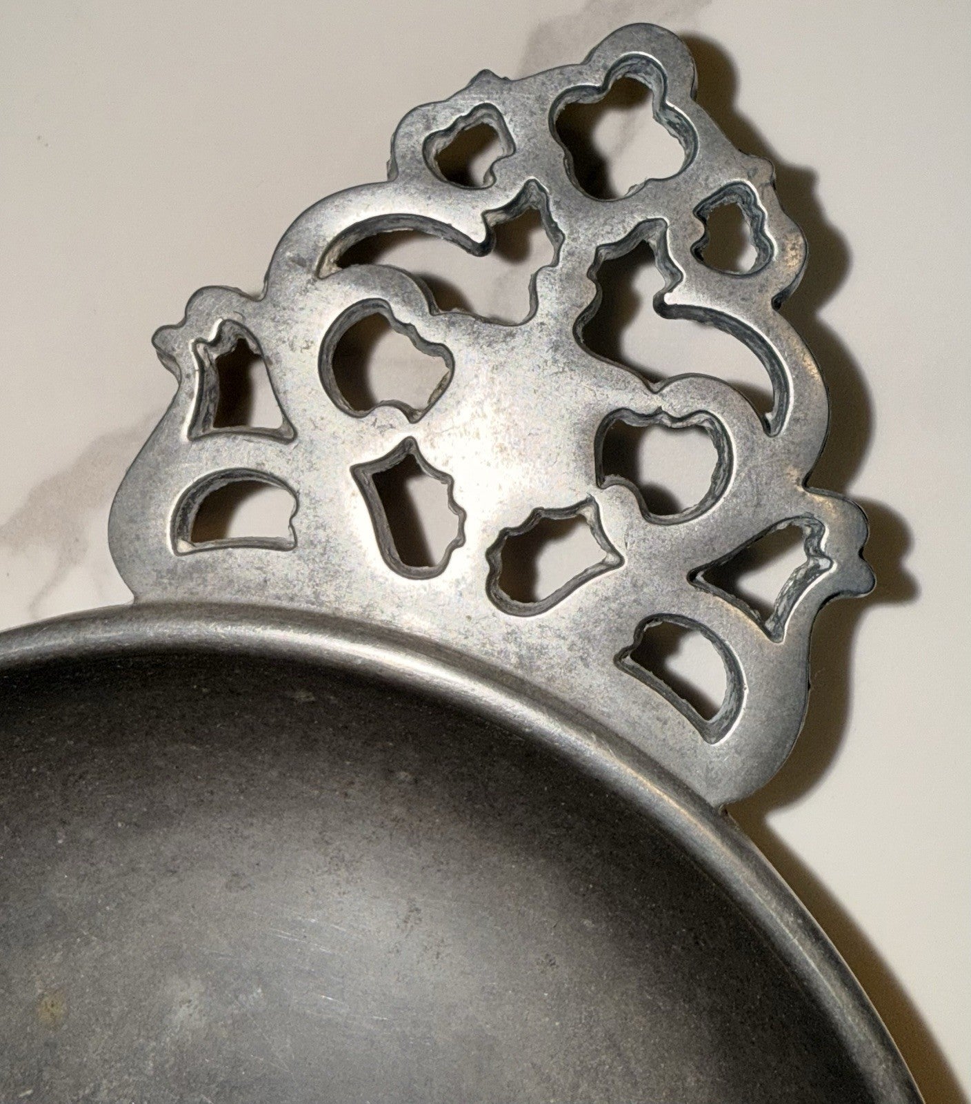 Stede Pewter Porringer Filigree Handle Horsehead Hallmark Danforth Collection - AntiquesEtceteraStede Pewter Porringer Filigree Handle Horsehead Hallmark Danforth CollectionStedeAntiquesEtcetera