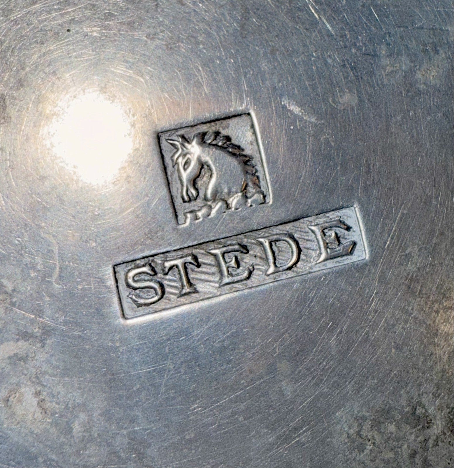 Stede Pewter Porringer Filigree Handle Horsehead Hallmark Danforth Collection - AntiquesEtceteraStede Pewter Porringer Filigree Handle Horsehead Hallmark Danforth CollectionStedeAntiquesEtcetera