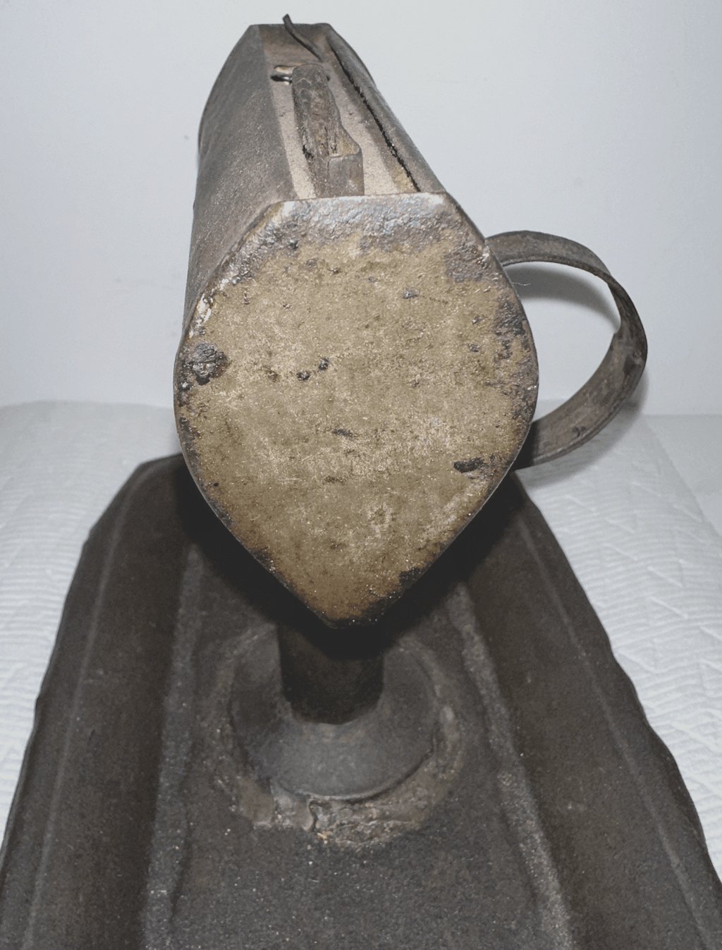 Unusual Primitive Lard Whale Oil Hand Lamp w/ Large Drip Catcher Tray Base 1700s - AntiquesEtceteraUnusual Primitive Lard Whale Oil Hand Lamp w/ Large Drip Catcher Tray Base 1700sAntiqueAntiquesEtcetera