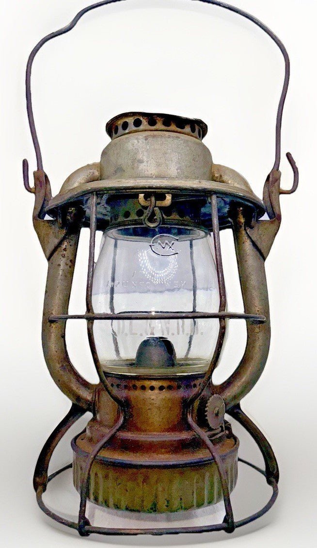 Vintage D.L. & W. Railroad Lantern Dietz Vestal NY Delaware Lackawanna & Western - AntiquesEtceteraVintage D.L. & W. Railroad Lantern Dietz Vestal NY Delaware Lackawanna & WesternDietzAntiquesEtcetera