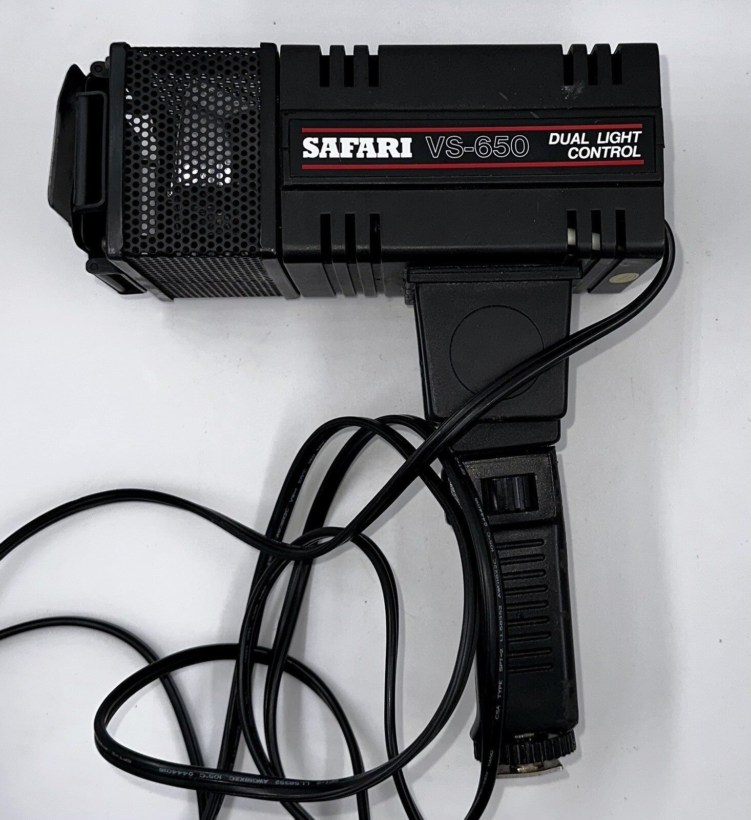 Vintage SAFARI VS - 650 Focusing Video Light Dual Control with Fan - AntiquesEtceteraVintage SAFARI VS - 650 Focusing Video Light Dual Control with FanSafariAntiquesEtcetera
