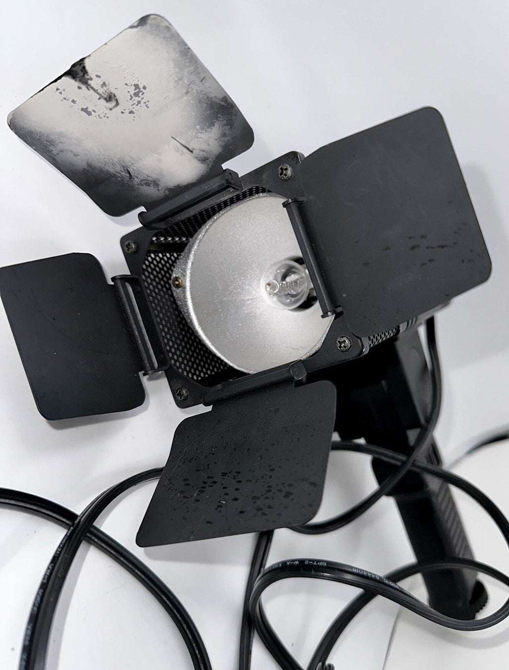 Vintage SAFARI VS - 650 Focusing Video Light Dual Control with Fan - AntiquesEtceteraVintage SAFARI VS - 650 Focusing Video Light Dual Control with FanSafariAntiquesEtcetera