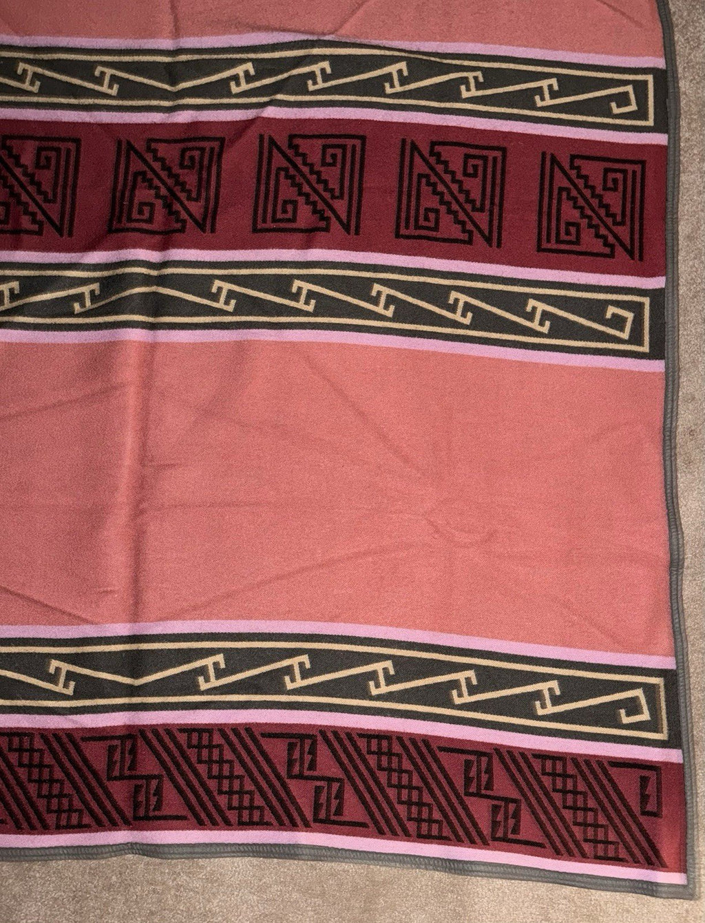Vtg Wool Rug / Blanket Native American Style Vibrant Geometric 66 x 81 Banded - AntiquesEtceteraVtg Wool Rug / Blanket Native American Style Vibrant Geometric 66 x 81 BandedHandmadeAntiquesEtcetera
