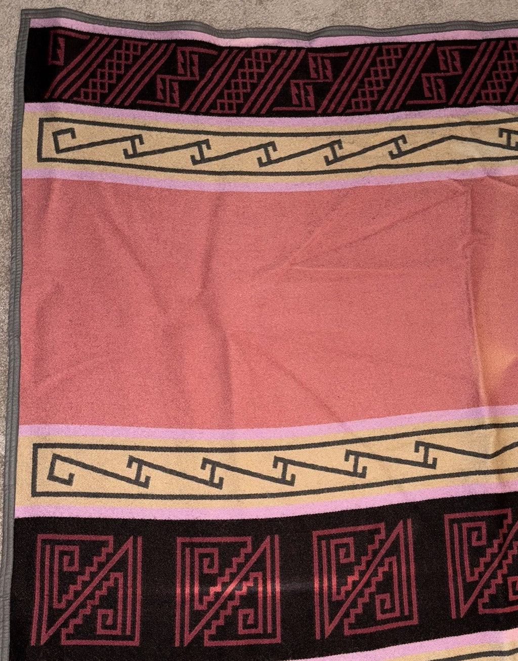 Vtg Wool Rug / Blanket Native American Style Vibrant Geometric 66 x 81 Banded - AntiquesEtceteraVtg Wool Rug / Blanket Native American Style Vibrant Geometric 66 x 81 BandedHandmadeAntiquesEtcetera