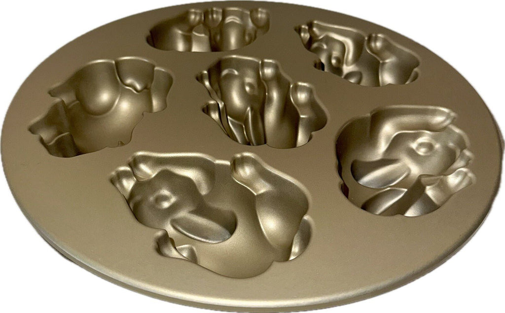 Williams Sonoma Easter Bunny & Carrots Cakelet Cake Pan Nordic Ware Goldtouch - AntiquesEtceteraWilliams Sonoma Easter Bunny & Carrots Cakelet Cake Pan Nordic Ware GoldtouchNordic WareAntiquesEtcetera