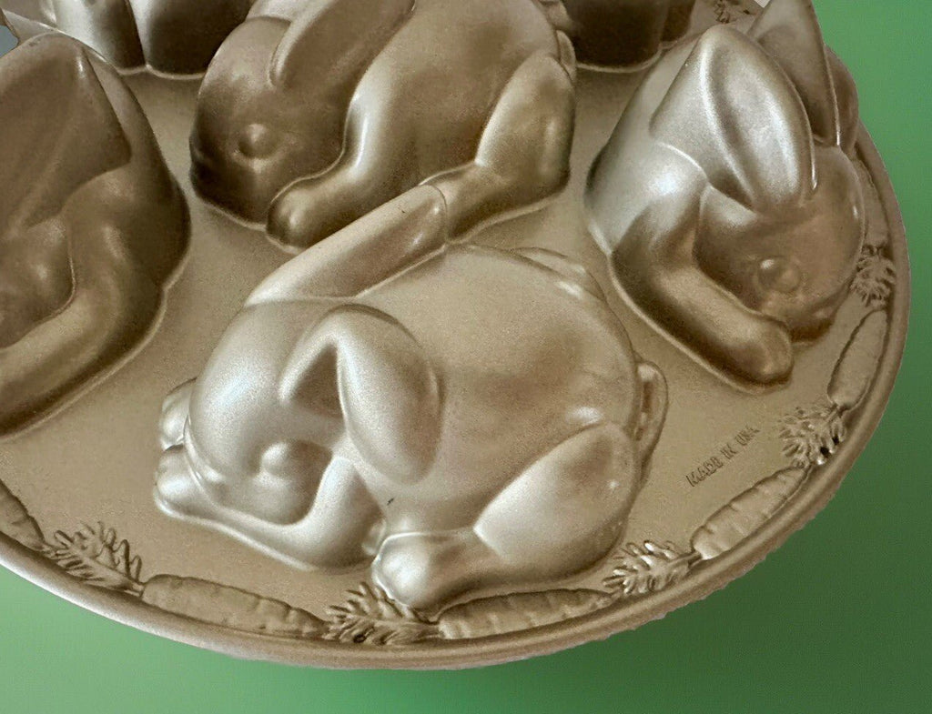 Williams Sonoma Easter Bunny & Carrots Cakelet Cake Pan Nordic Ware Goldtouch - AntiquesEtceteraWilliams Sonoma Easter Bunny & Carrots Cakelet Cake Pan Nordic Ware GoldtouchNordic WareAntiquesEtcetera