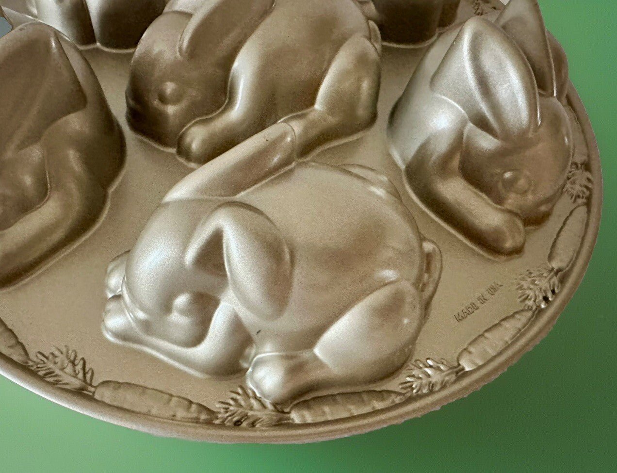 Williams Sonoma Easter Bunny & Carrots Cakelet Cake Pan Nordic Ware Goldtouch - AntiquesEtceteraWilliams Sonoma Easter Bunny & Carrots Cakelet Cake Pan Nordic Ware GoldtouchNordic WareAntiquesEtcetera