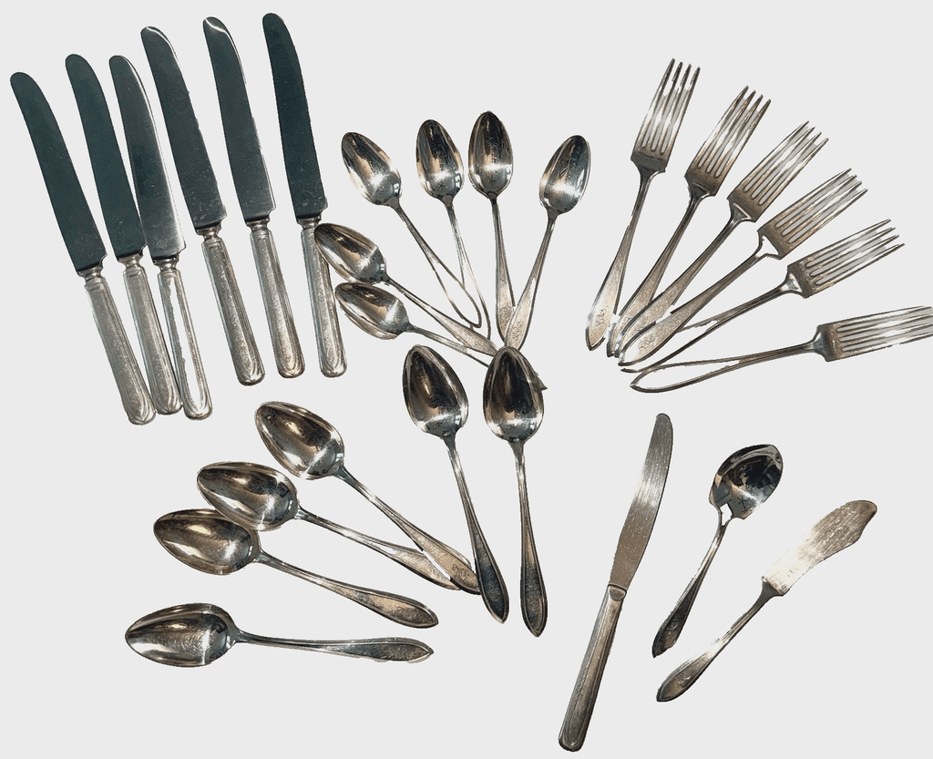 Wm Rogers X12 Pat '18 Silverplate Flatware Set Service for 6 Insico Knife Blades - AntiquesEtceteraWm Rogers X12 Pat '18 Silverplate Flatware Set Service for 6 Insico Knife BladesWm. A RogersAntiquesEtcetera